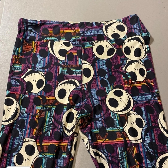LulaRoe LLR Regular One Size OS Jack Skellington Rainbow Disney Leggings EUC - Picture 3 of 5